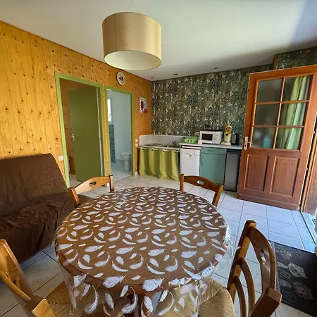 Holiday home Escapade Au Bord Du Lac, Double Maison